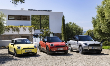 Xe Xanh: Thaco Auto ra mắt xe điện đầu tiên của MINI tại Việt Nam